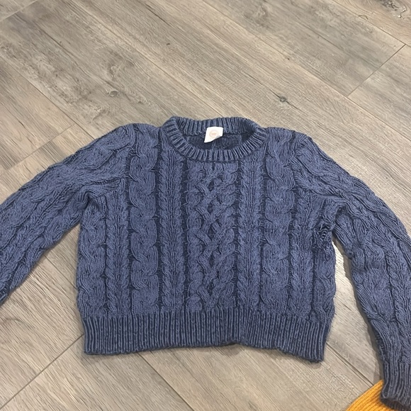 CUTE SWEATERS!!!! 3 size xs - Picture 6 of 7